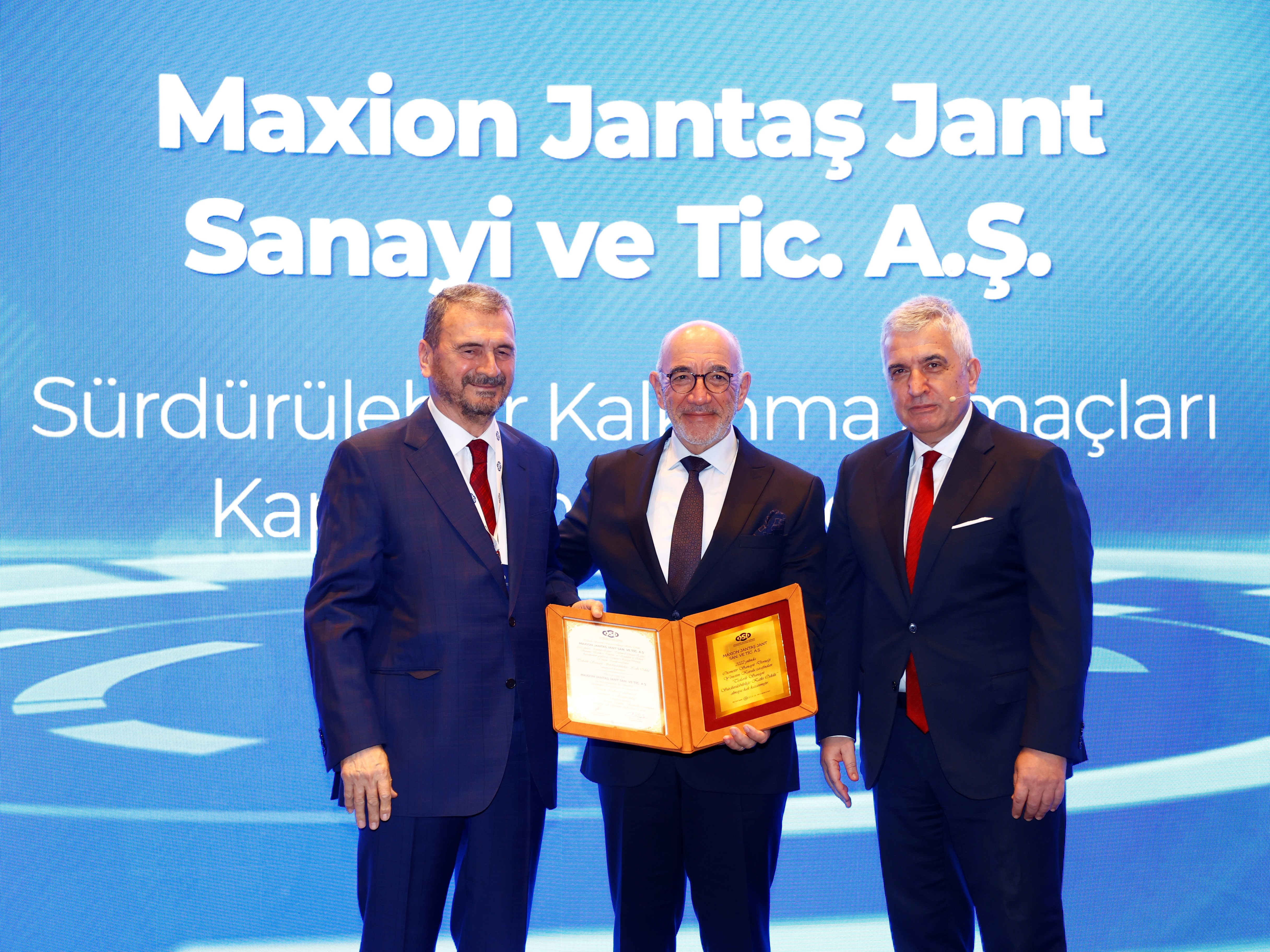Maxion İnci Wheel Group was given the Supply Industry Award of Contribution to Sustainability by OSD