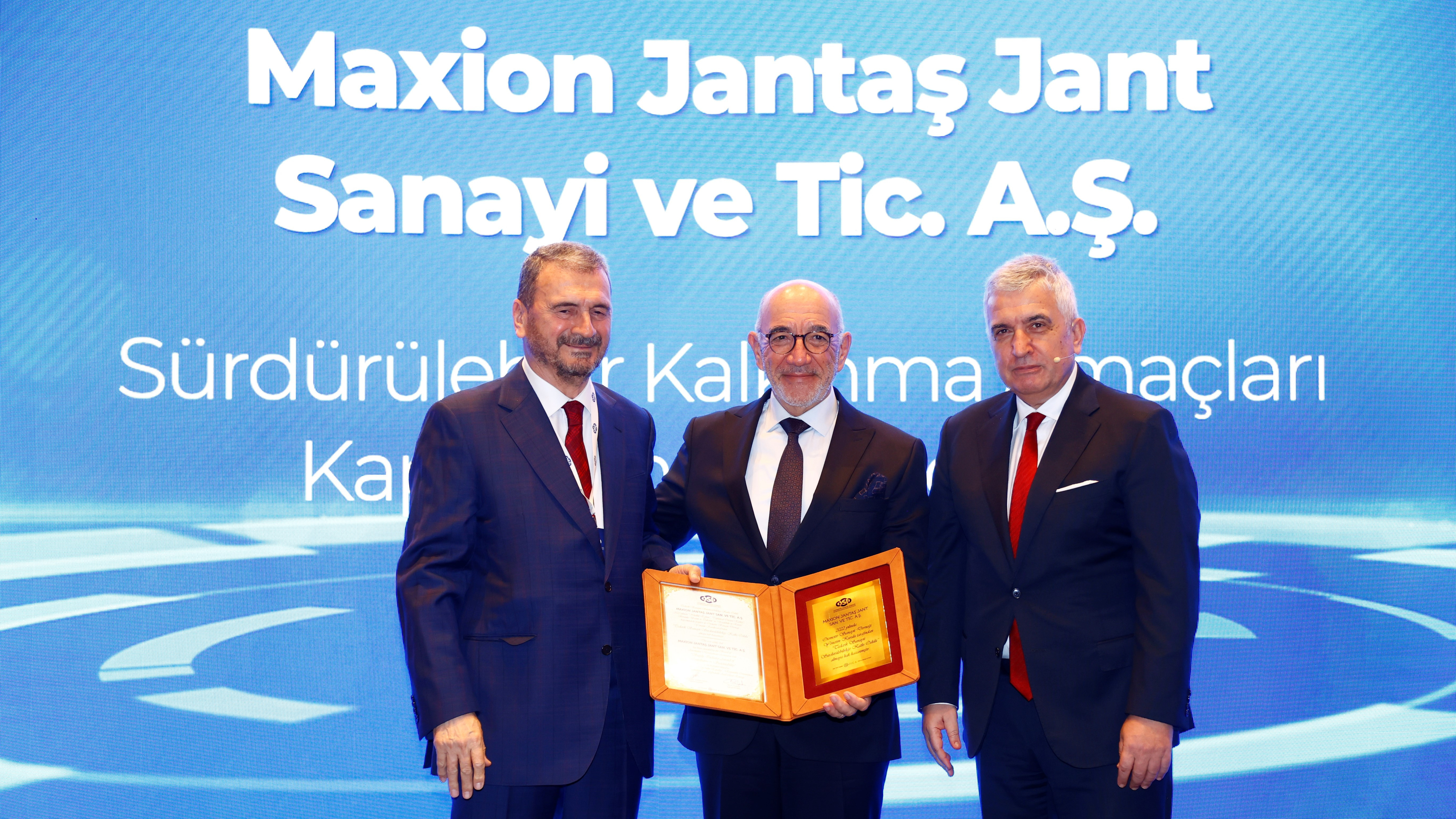 Maxion İnci Wheel Group was given the Supply Industry Award of Contribution to Sustainability by OSD